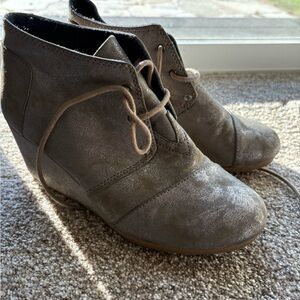 Toms Desert Wedge Ankle Boots Gunmetal Metallic Brown Taupe Size 8